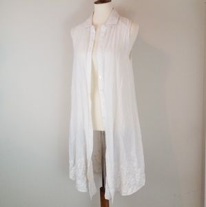SOLD. NO LONGER AVAILABLE. Cream Camille & Co Duster Size M
